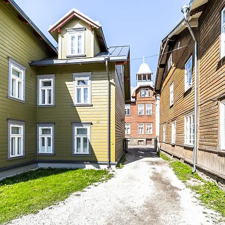 Niine 5 Apartment *